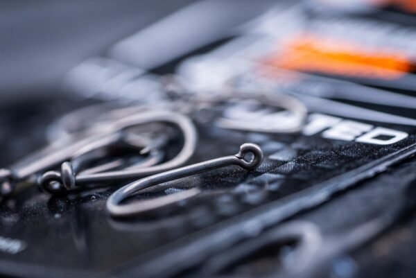 Guru Super MWG Hook (Barbed/Eyed)