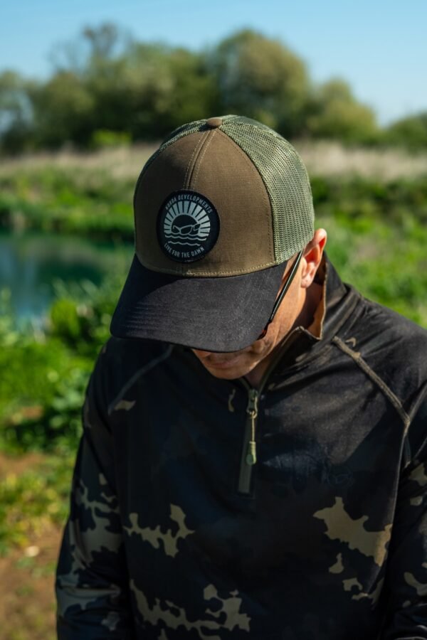 3527 Korda Dawn Trucker Cap Black