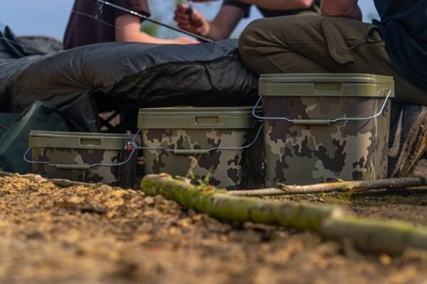 3697 Korda Compac Buckets