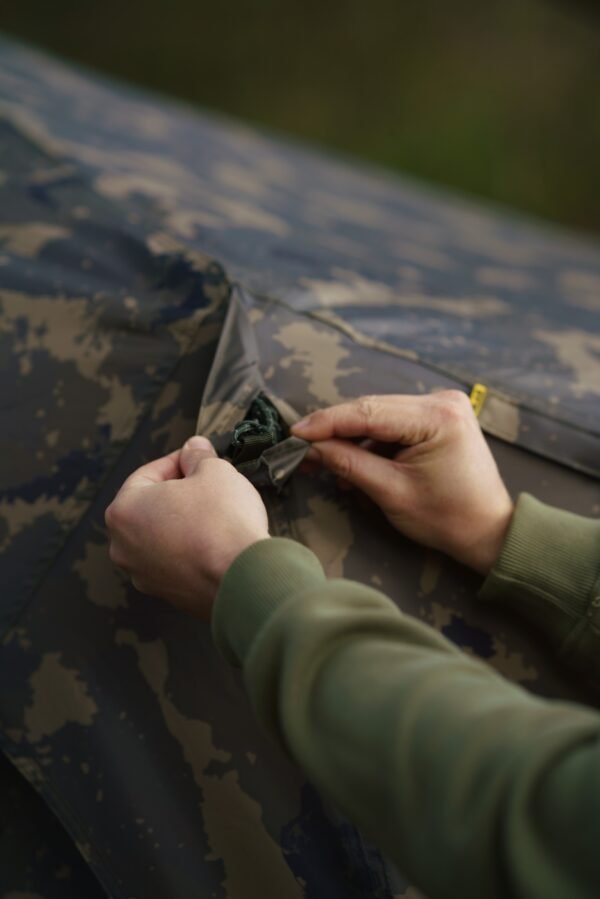 Solar Worldwide Quick Up Shelters