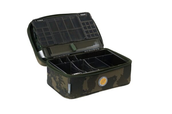 Solar Worldwide Tackle Stations